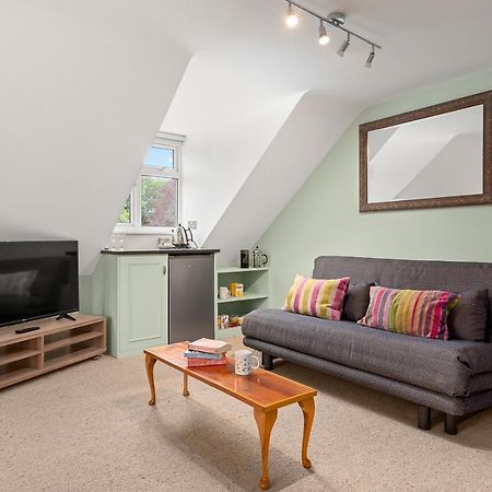 Chambers Place Reading Luaran gambar